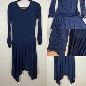 BCBGMAXAZRIA Women’s Ruched Waist & Wrists Long Sleeve Asymmetrical Hem Size M